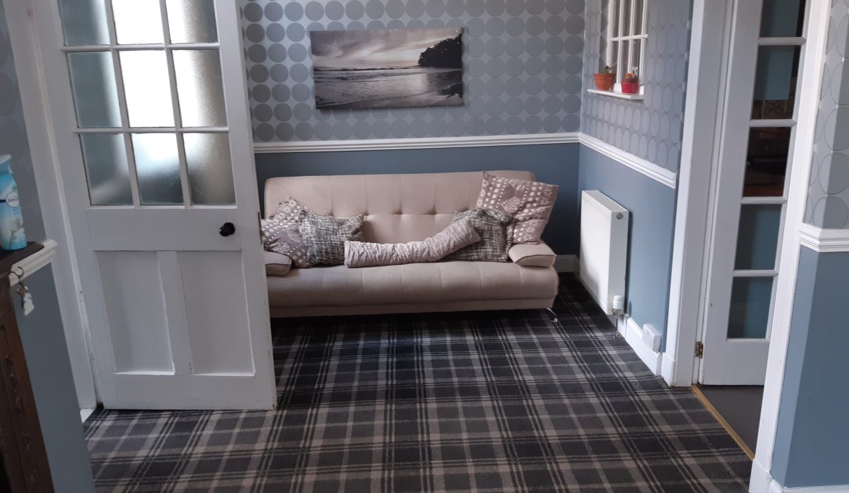 SmallLounge1