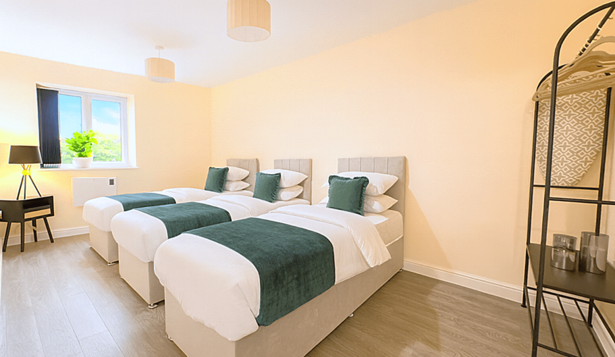 07768948018 cardiff (1)