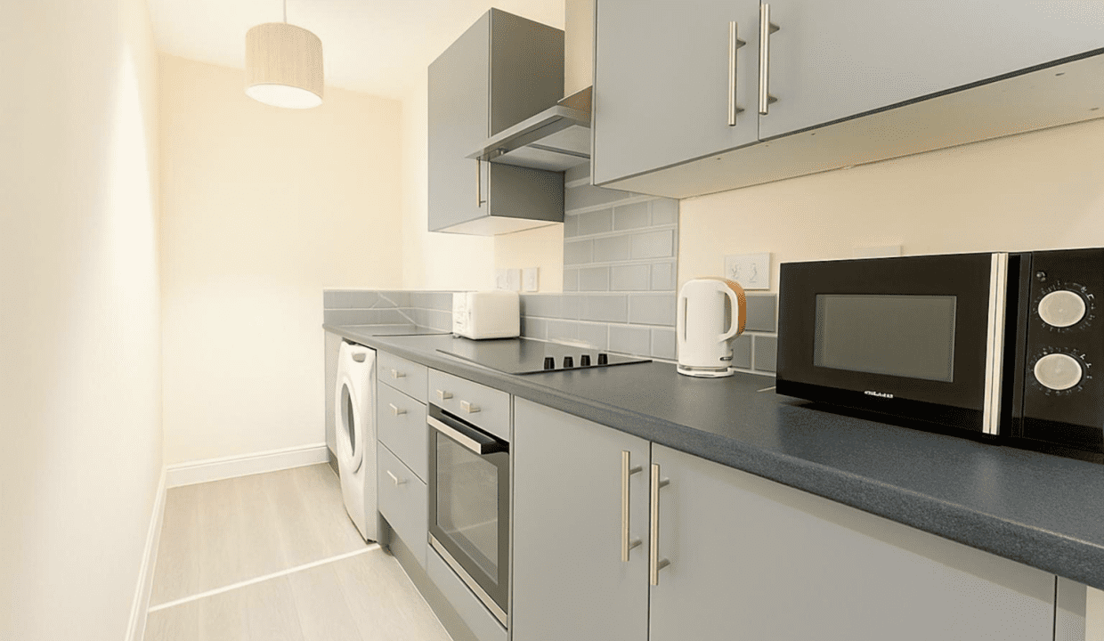 07768948018 cardiff (9)