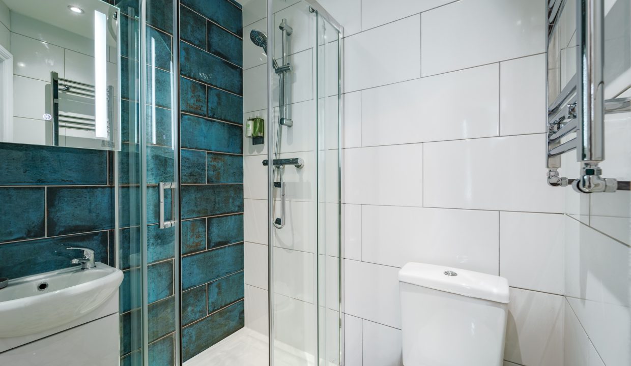 39GR S3 shower