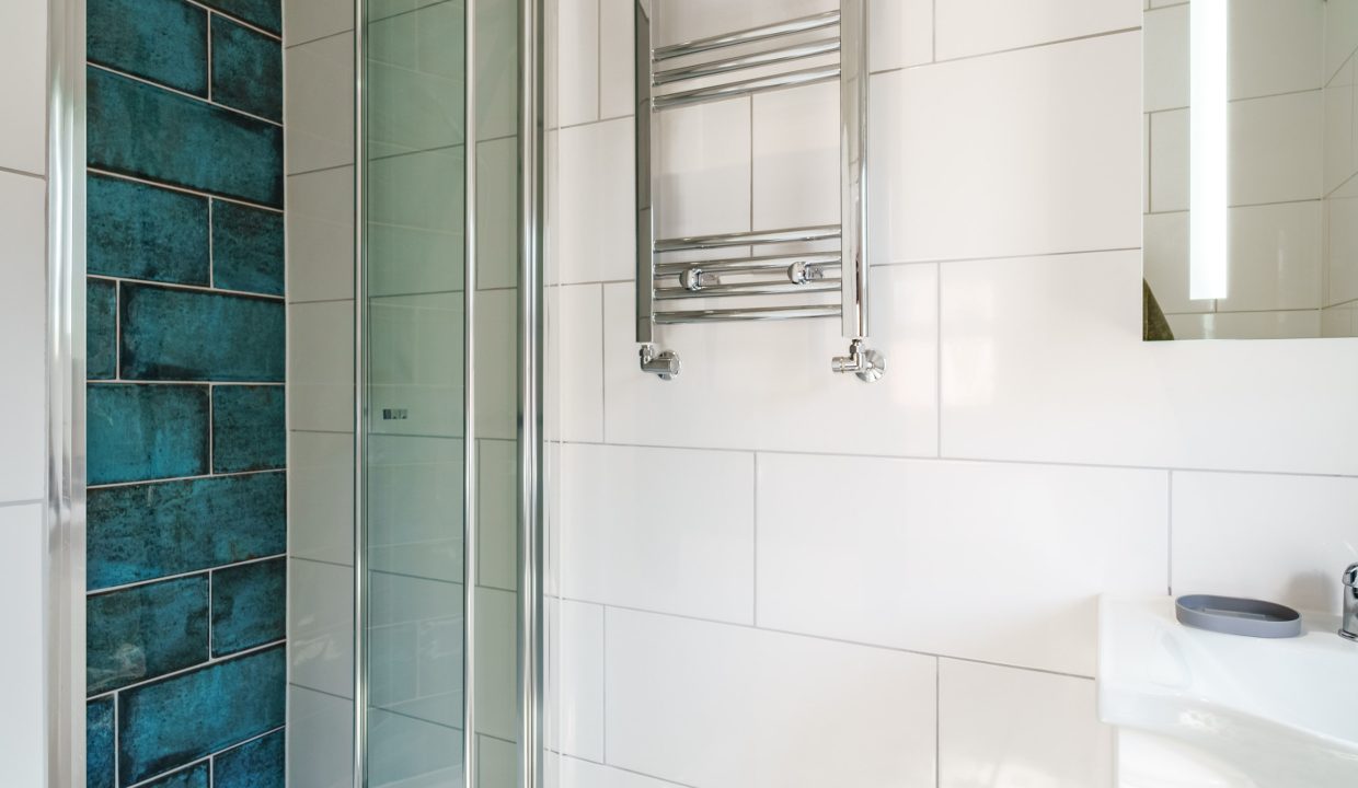 39GR S4 shower