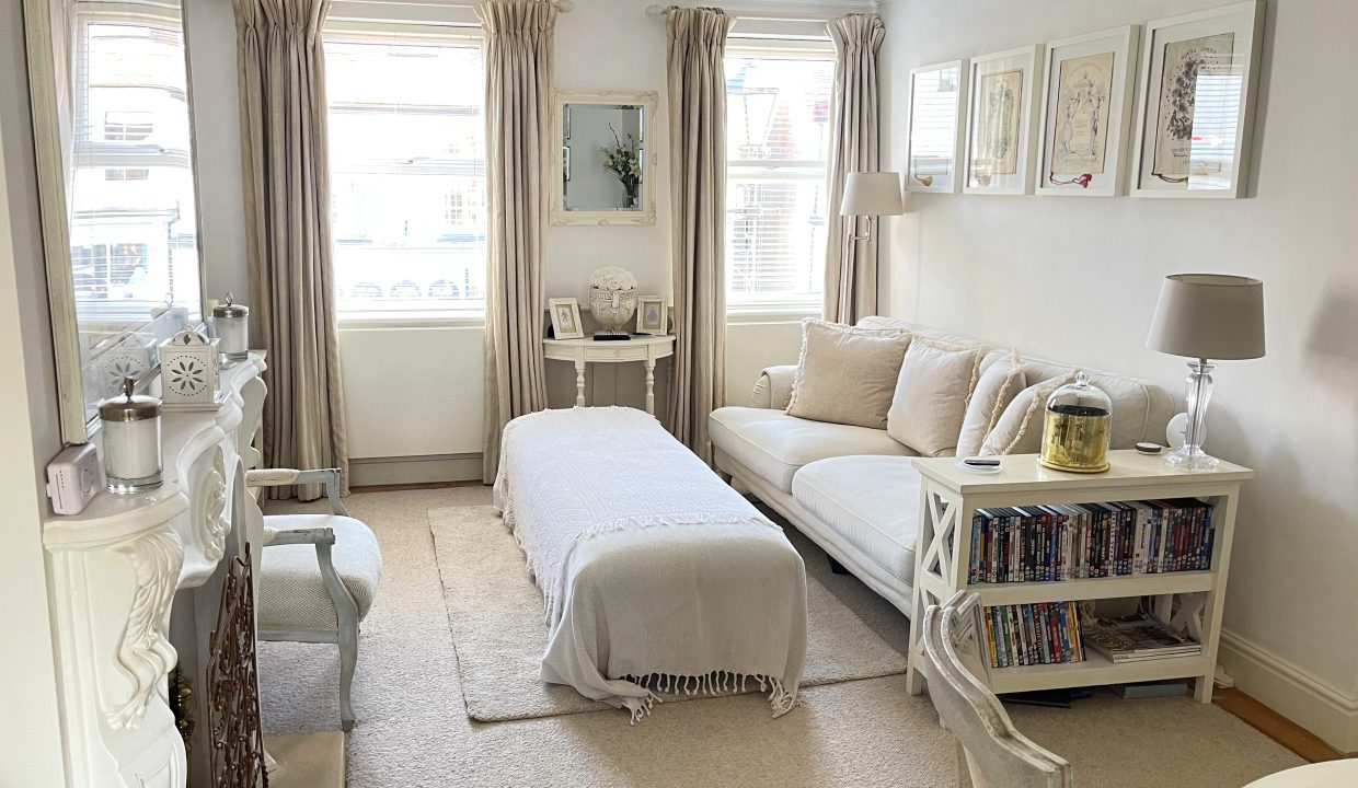 Frontroom