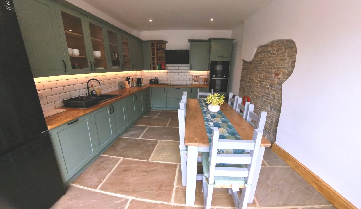 Kitchen 01