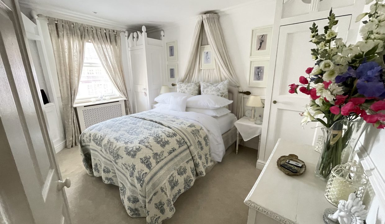 Solo Room