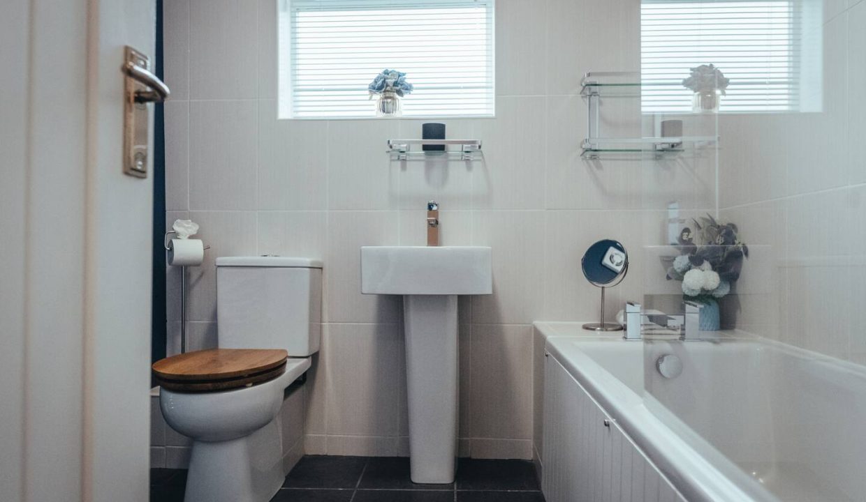 bathroom (2)