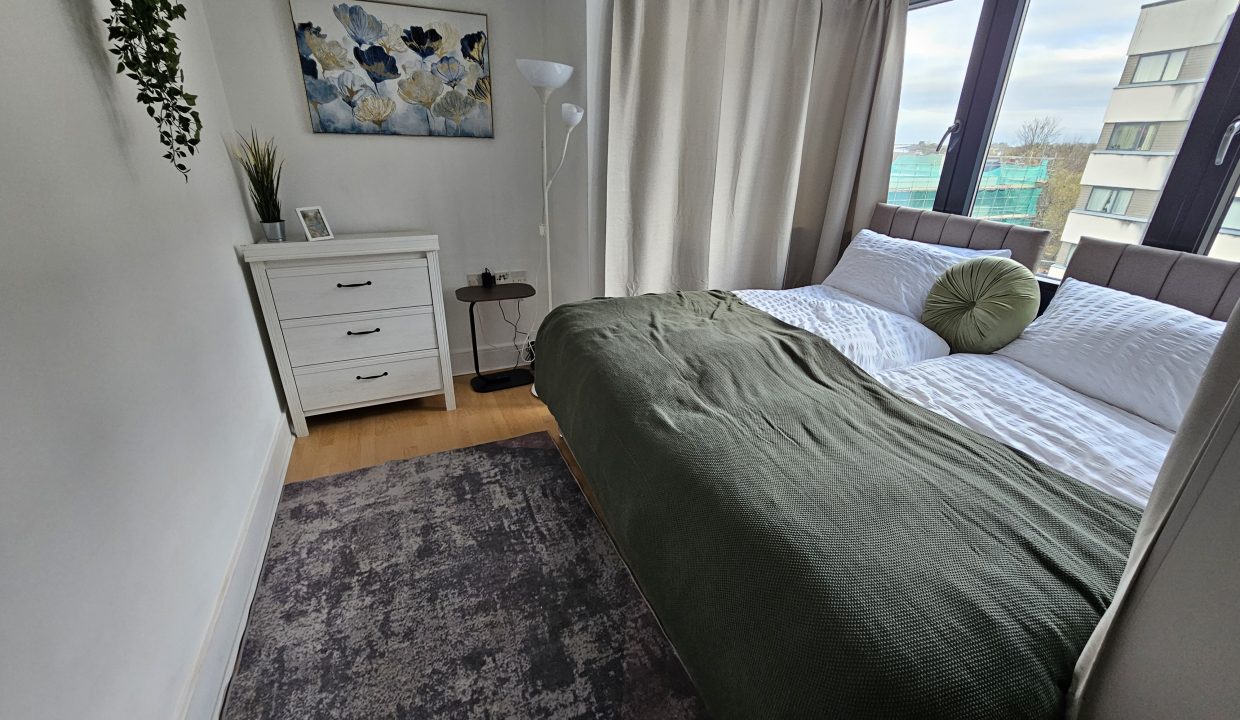 bed2 green1A