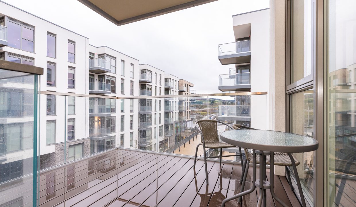 hunt balcony
