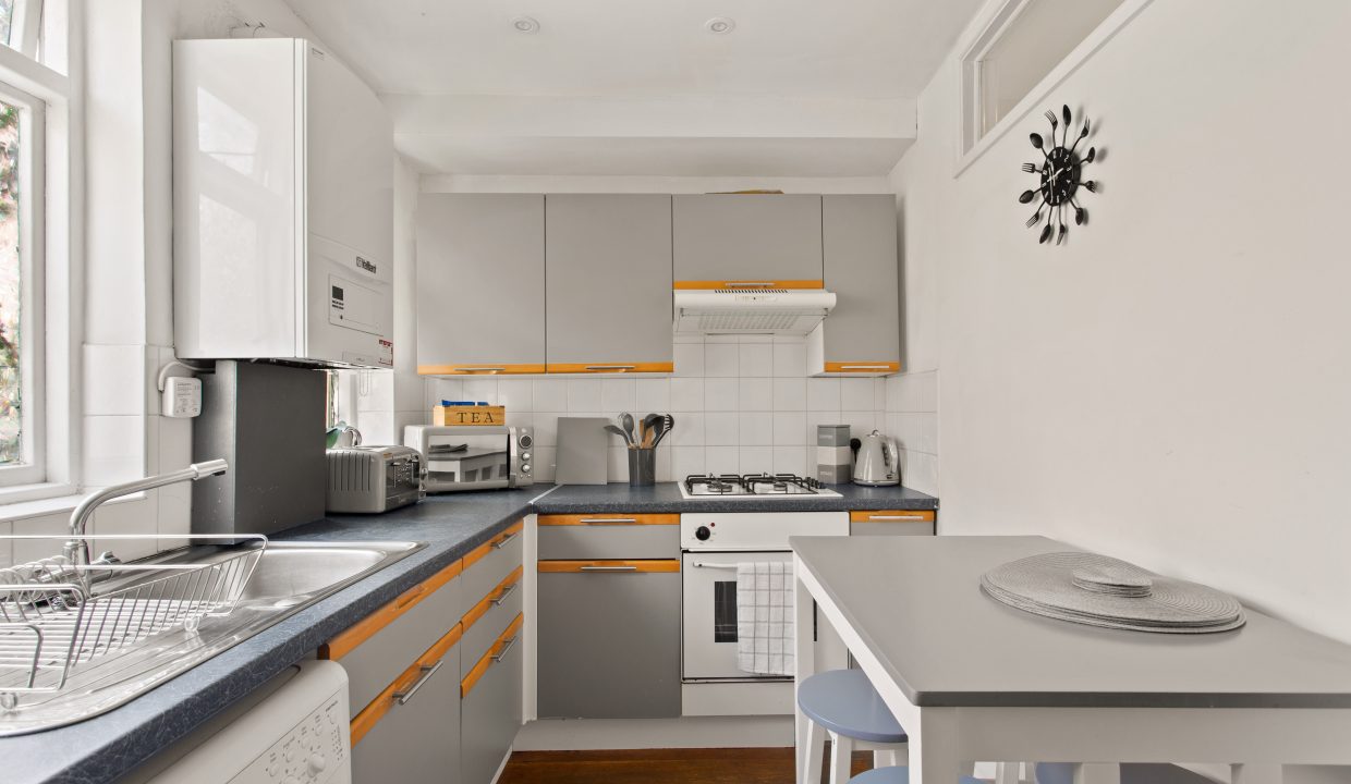 13 Robert Street - 13
