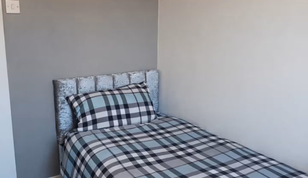 9225a570-bc08-4b13-9bed-4ba16a31e4da