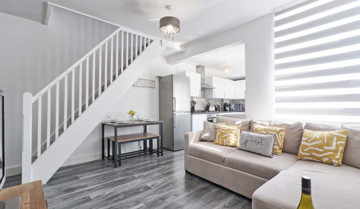 IMG_7704_5_6_easyHDR-interior3