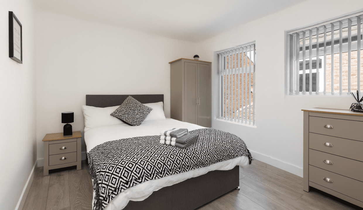 Bedroom (11)