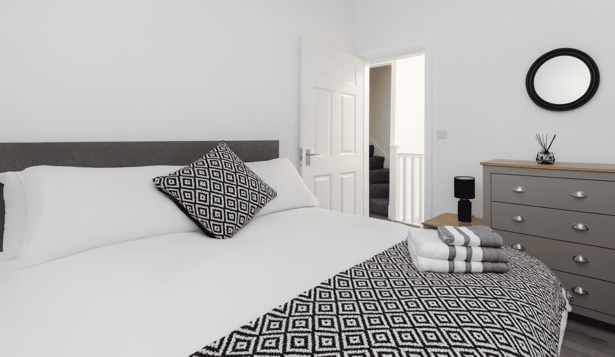 Bedroom (15)