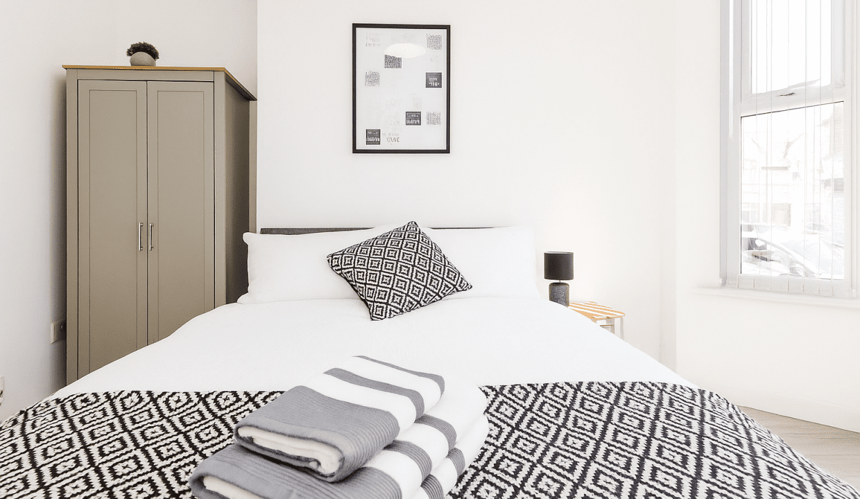 Bedroom (7)