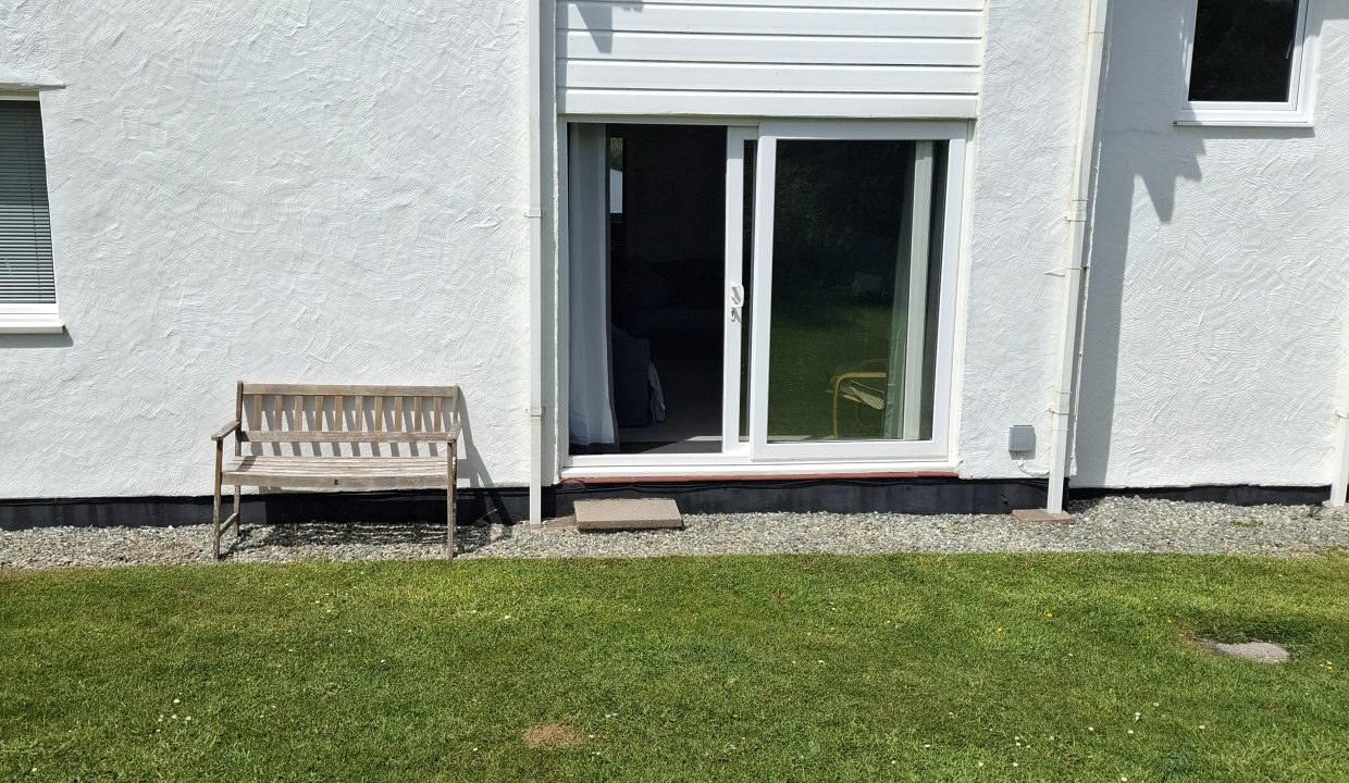 External rear