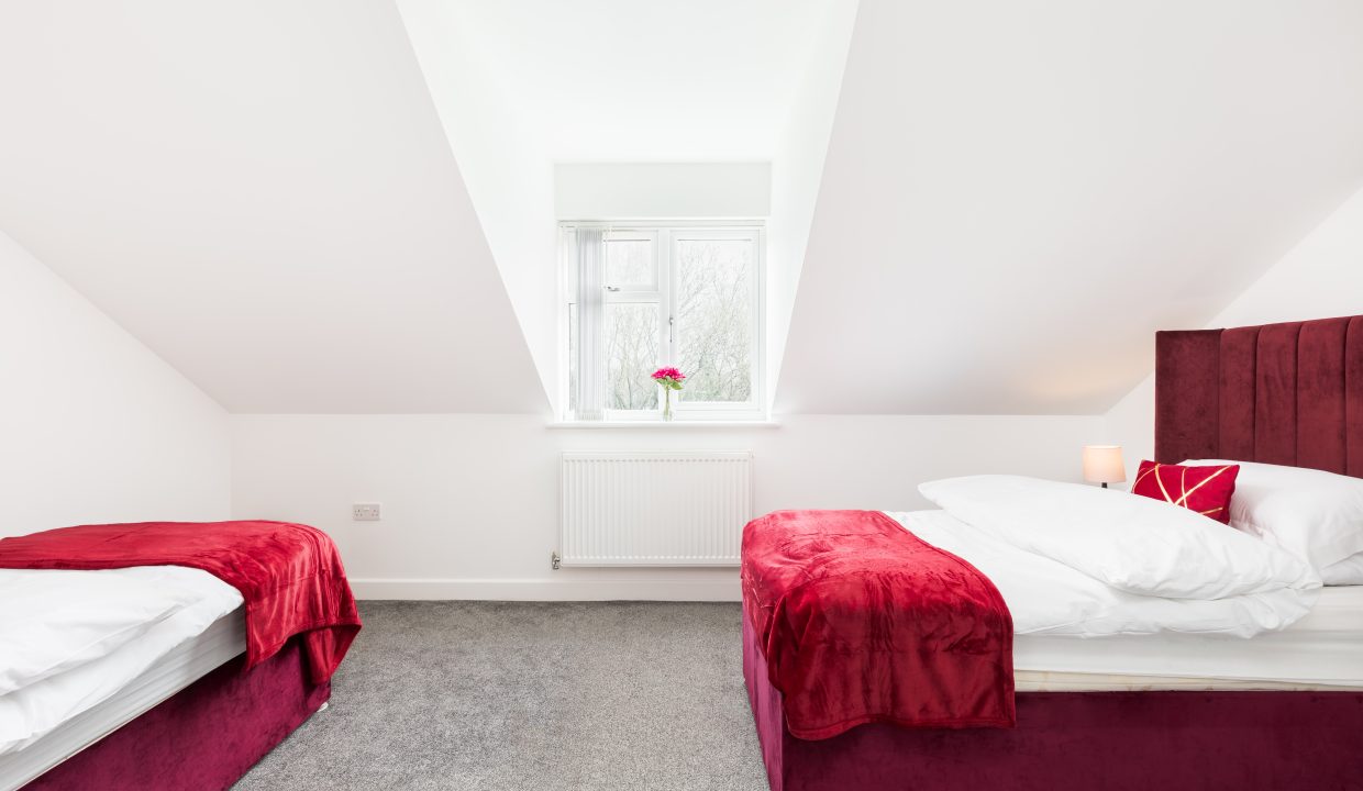 2x single beds top floor7