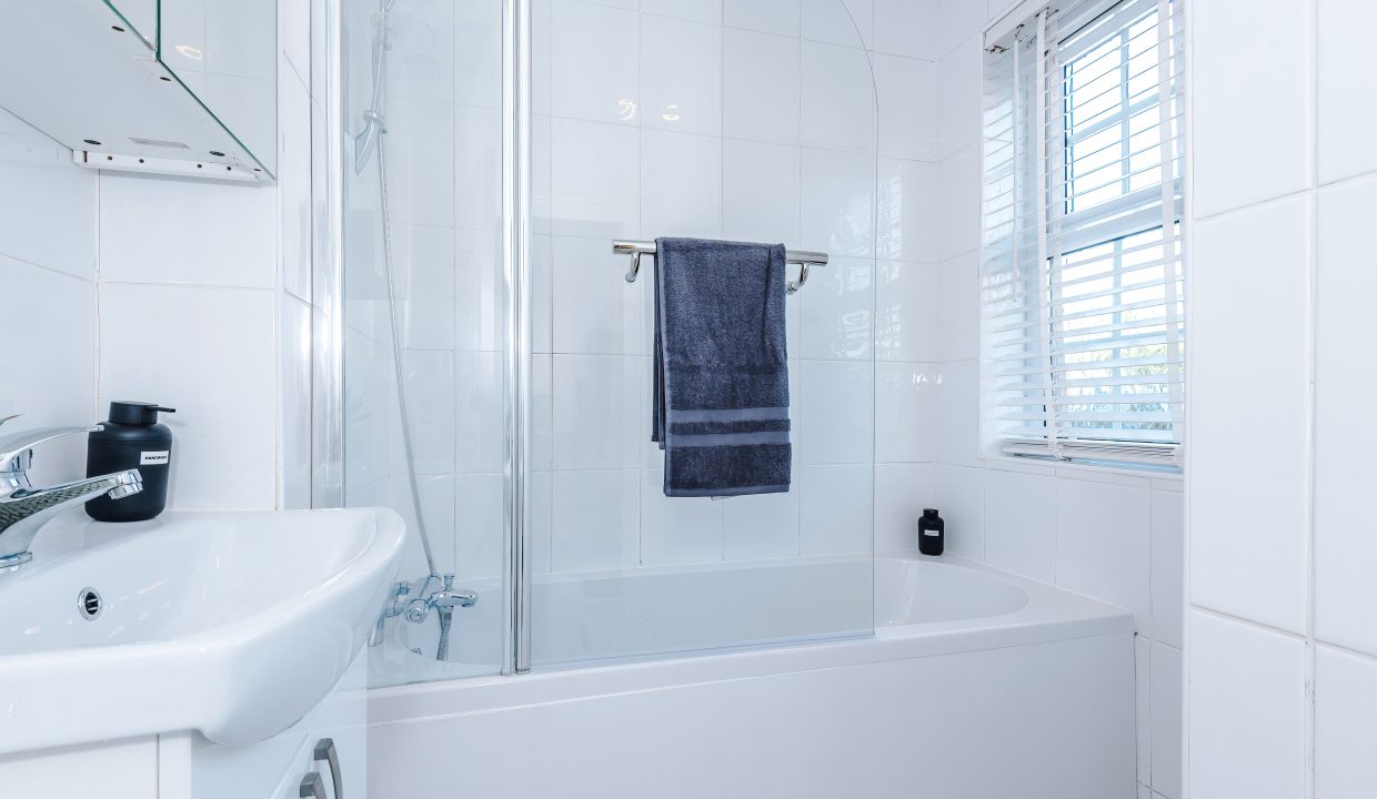 68MerchantsQuay-Airbnb-52AA