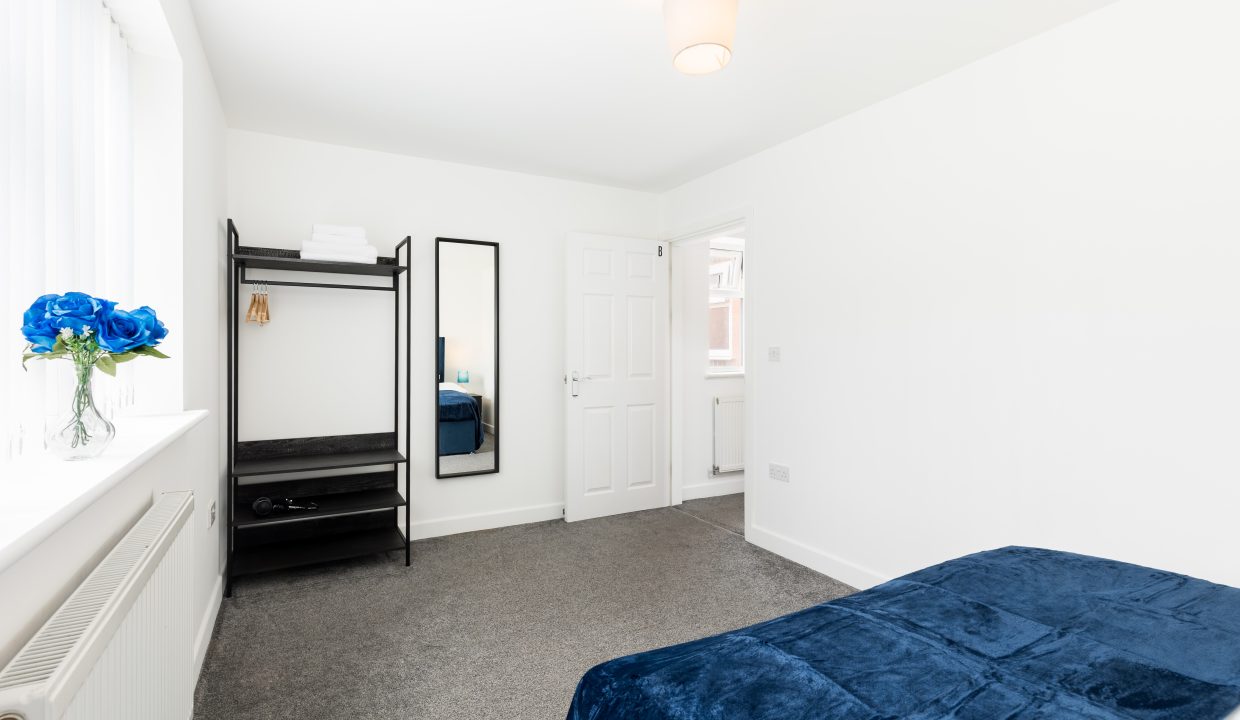 Blue bedroom 4