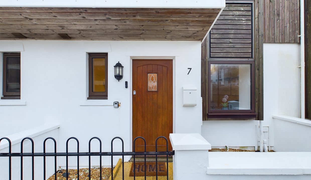 CAM04370G0-PR0014-STILL001