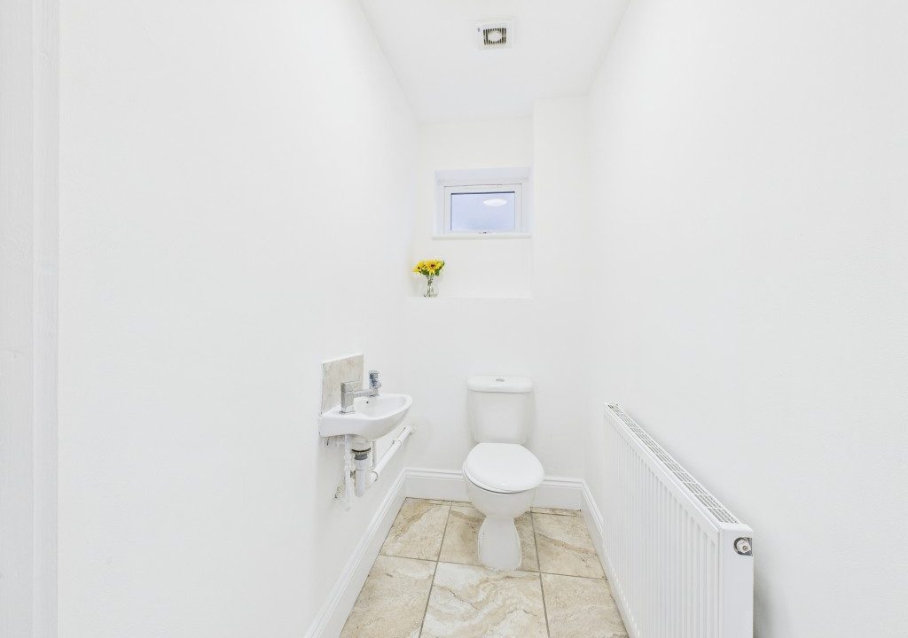 CAM04370G0-PR0029-STILL025