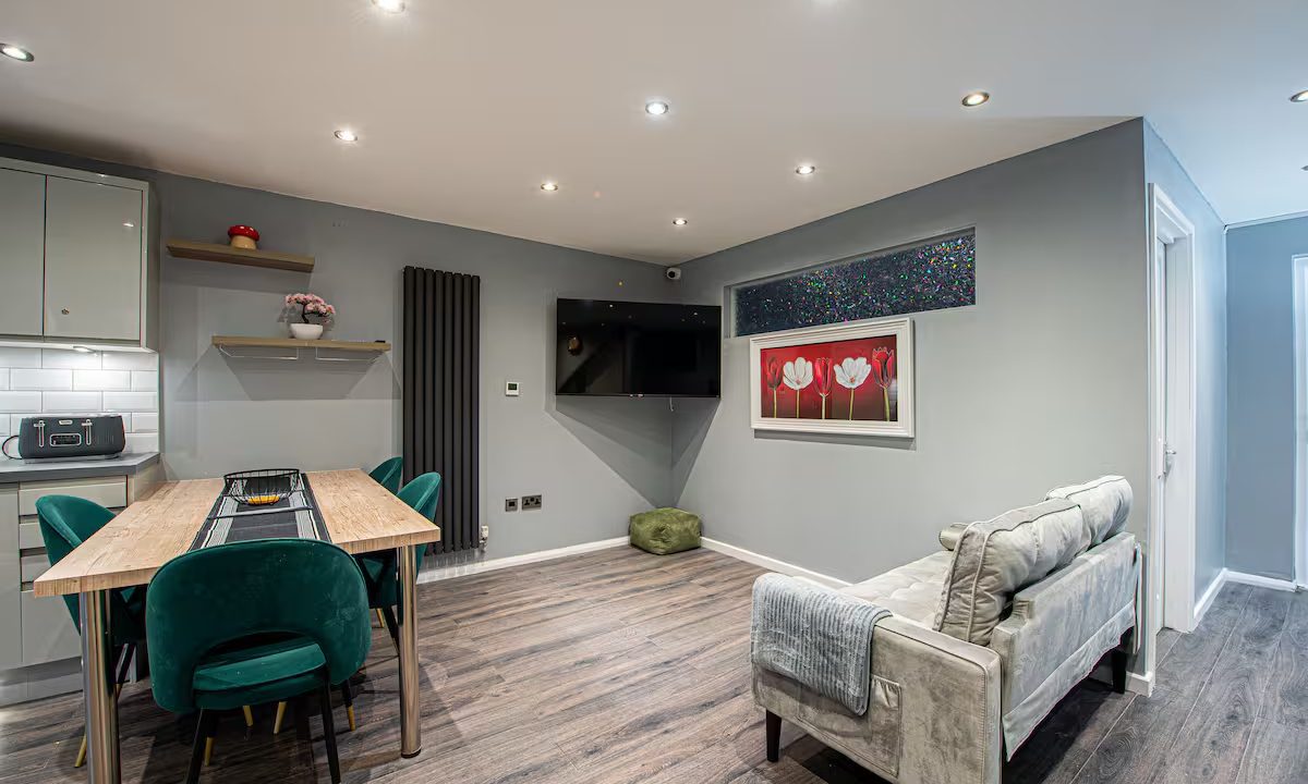 Living room 6