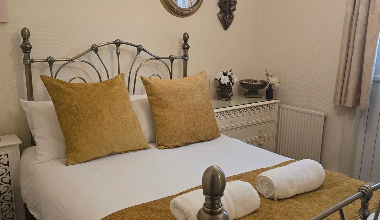 bedroom2