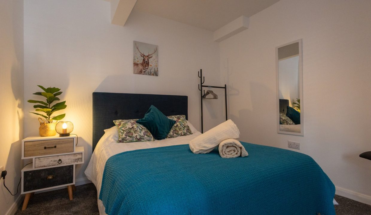central14_bedroome1[1]