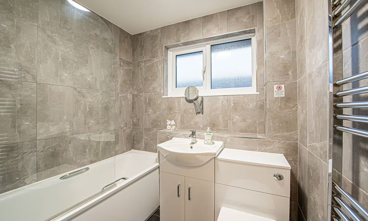 main bathroom -1