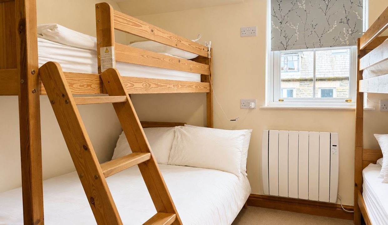 10 - Bunk bed bedroom