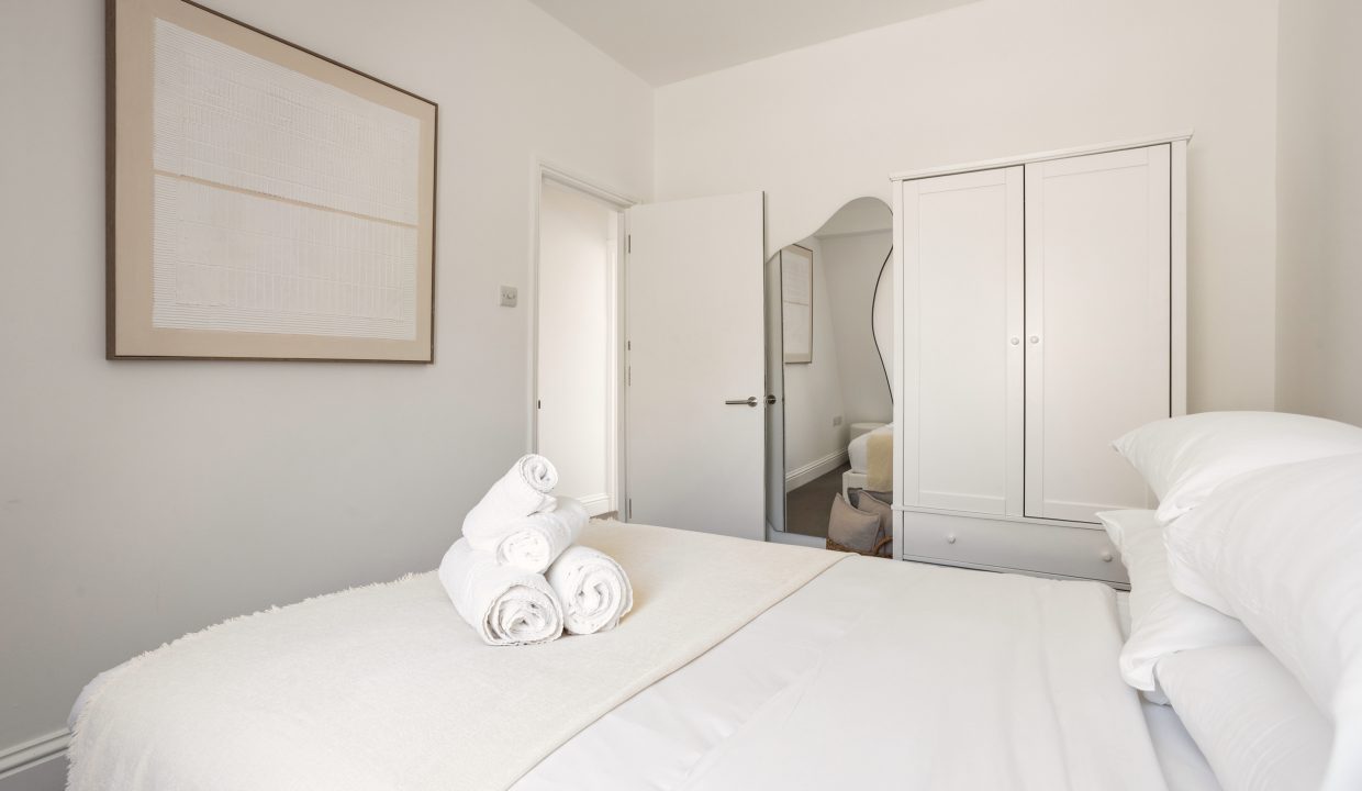 105 King_s Road SW3-10