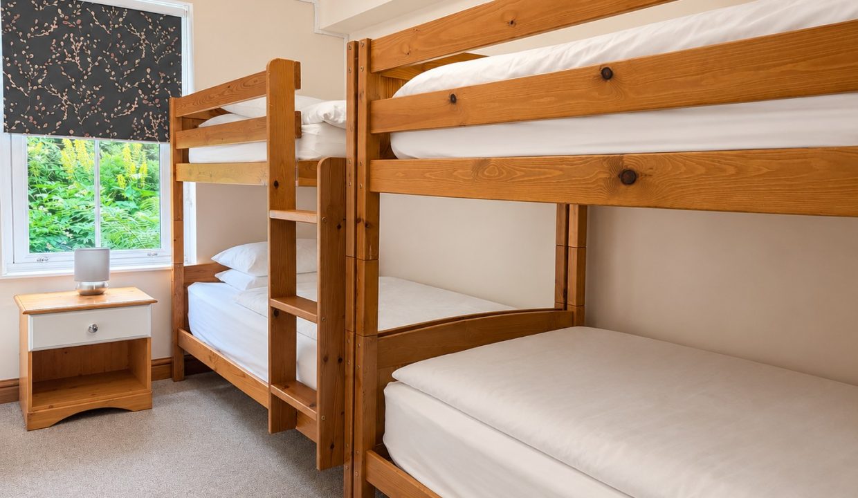 13 - Bunk bedroom
