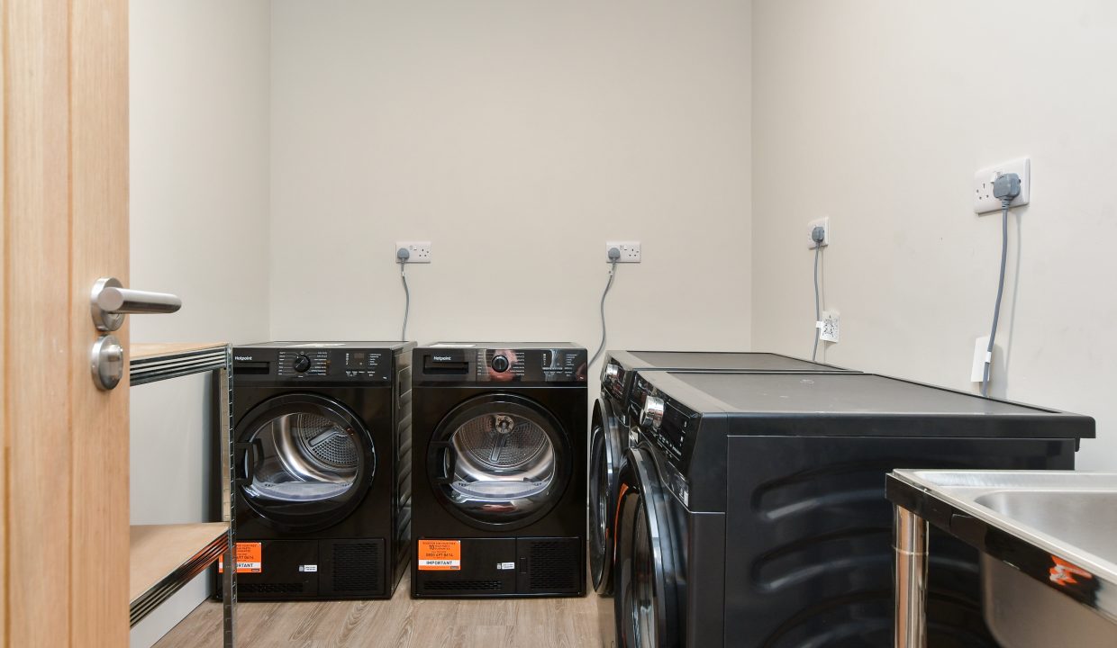 4 washing dryer