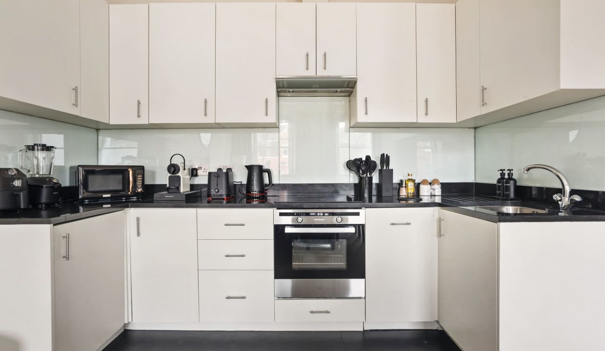 62 Pont Street SW1X-28
