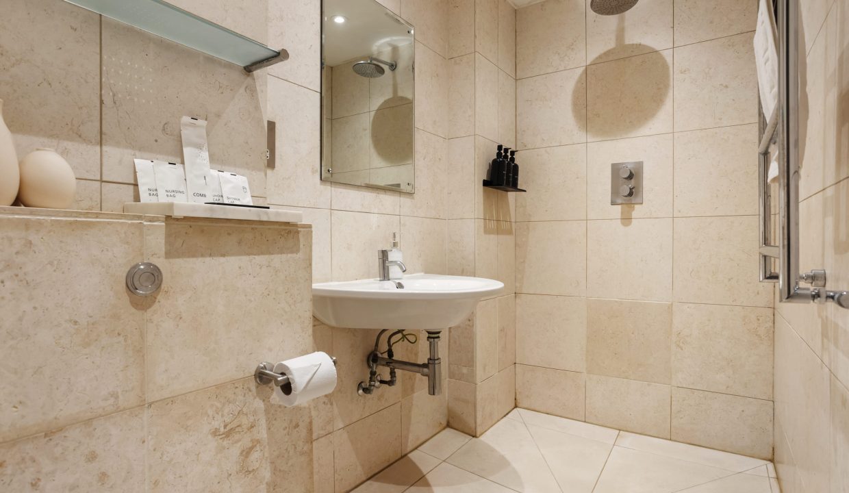 62 Pont Street SW1X-35