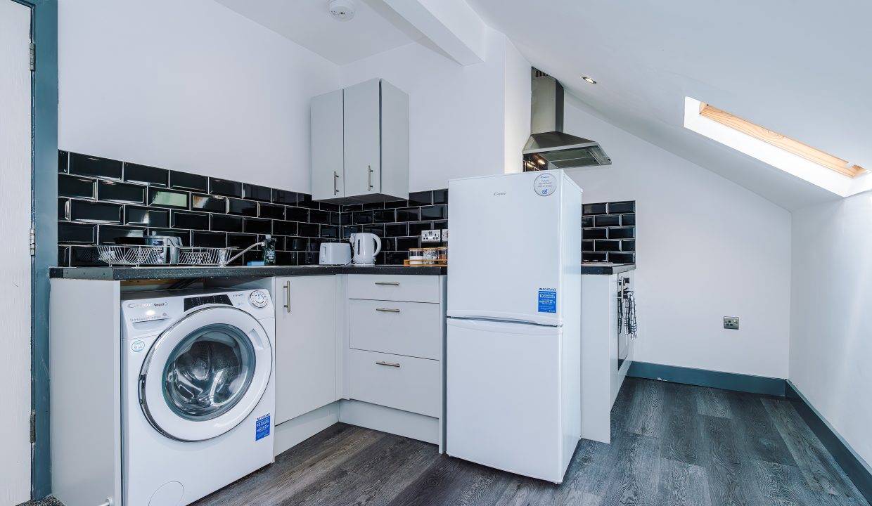 Apt3,236HarehillsAvenue-Airbnb-14