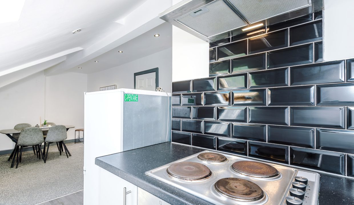 Apt3,236HarehillsAvenue-Airbnb-18