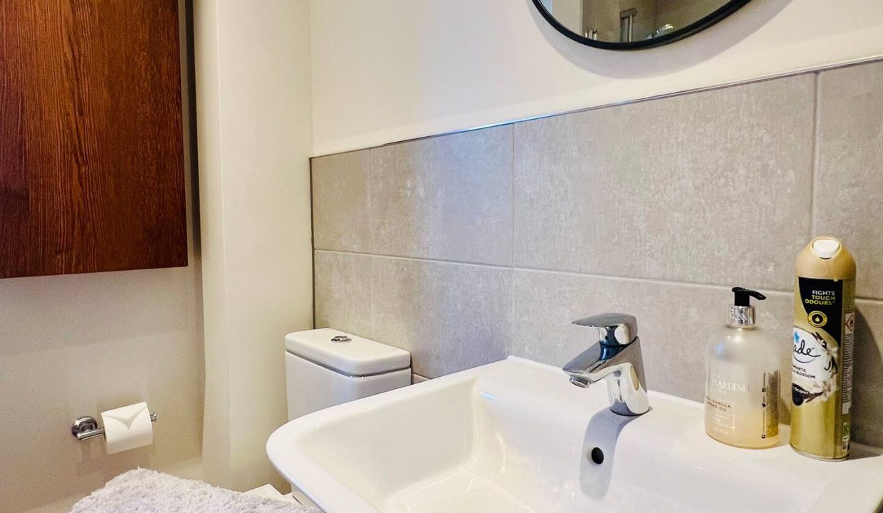 Bathroom 1_1