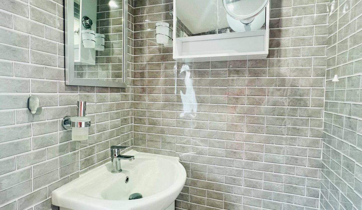 Bathroom_1