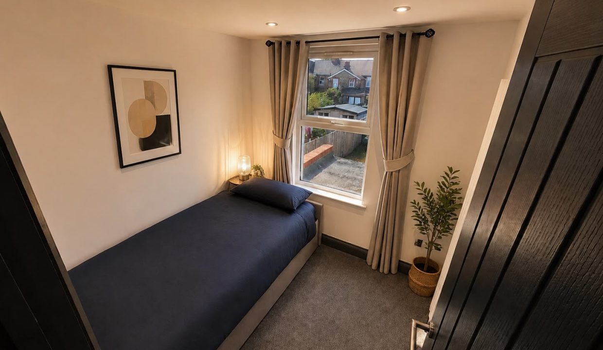 Bed 4b single