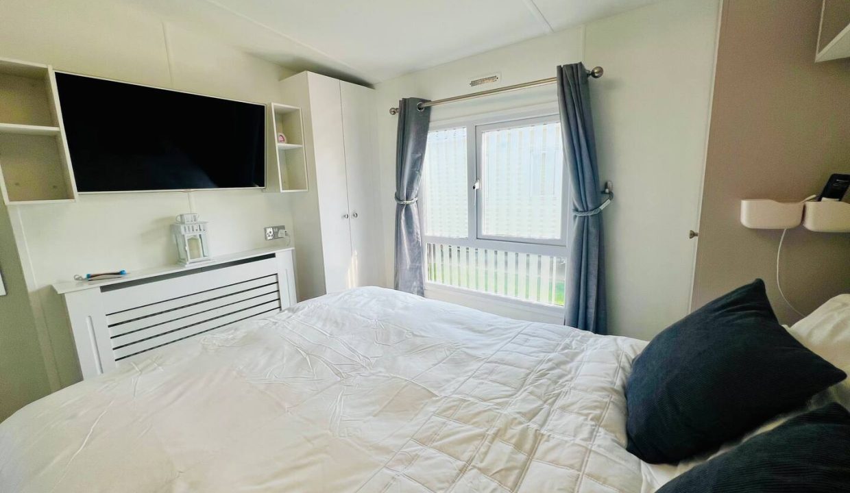 Bedroom 1_1