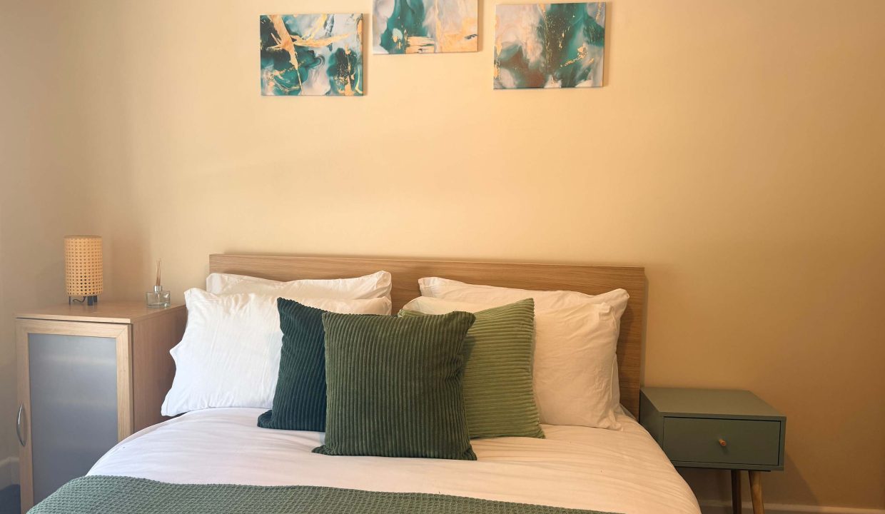 Bedroom 2-1