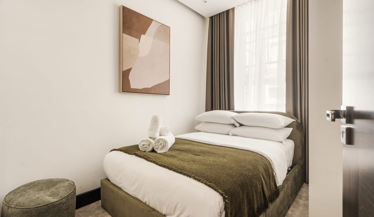 Bryanston Mansions W1H-28
