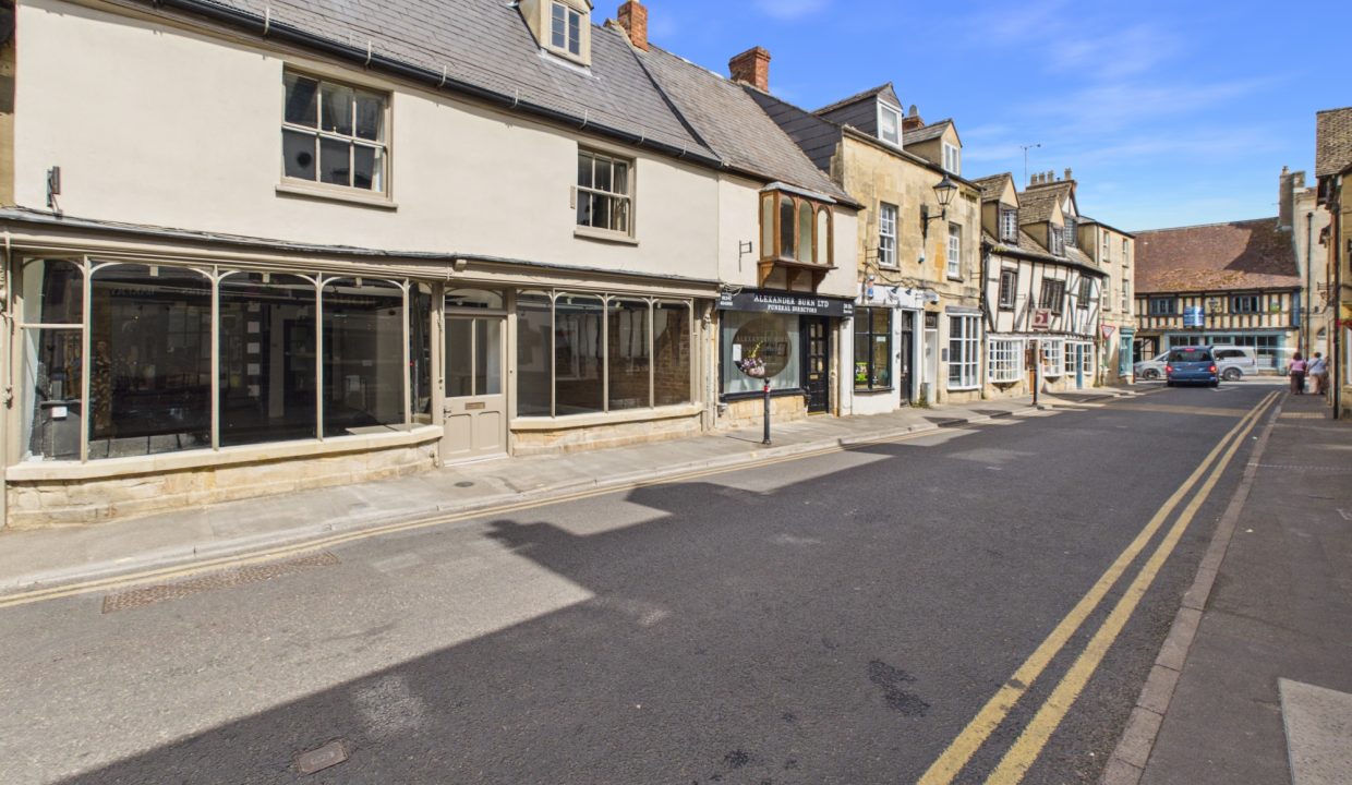 CAM04654G0-PR0110-STILL025