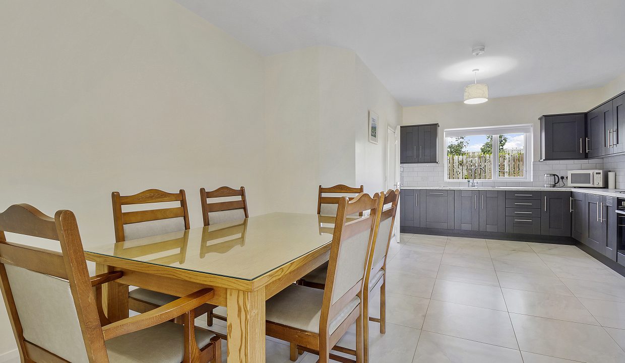 Dining & kitchen