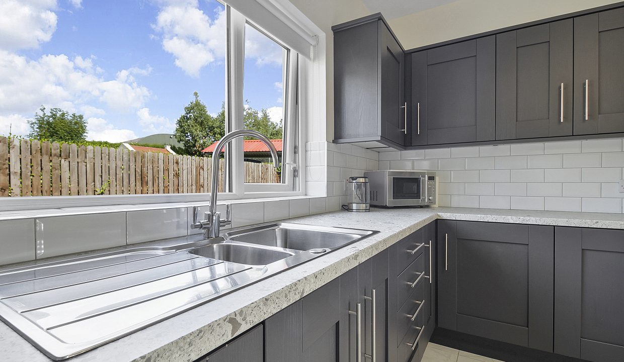 Kitchen sink