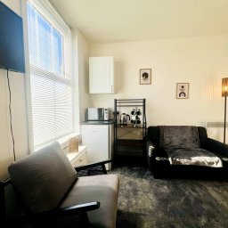 Lounge 2