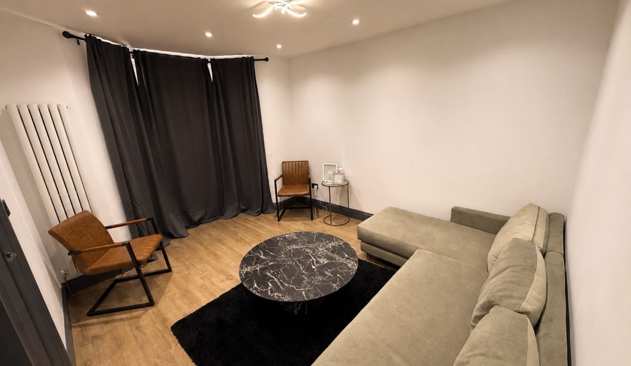Lounge 2