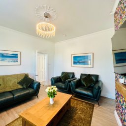 Lounge 2
