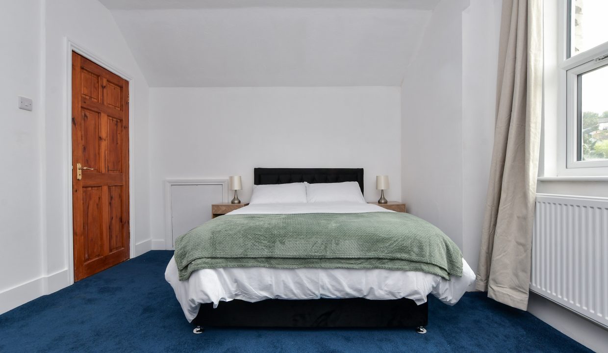 bedroom 1a
