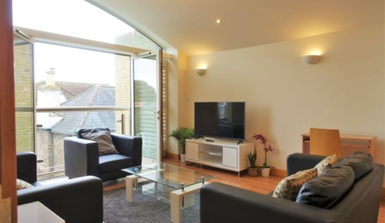 e living area window view Hampton Court 1 bed (Large)