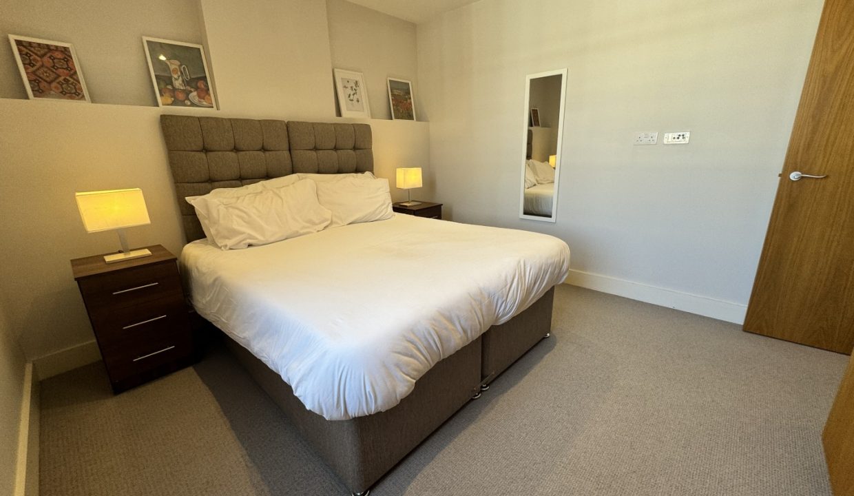 m master bedroom 3 (Large)